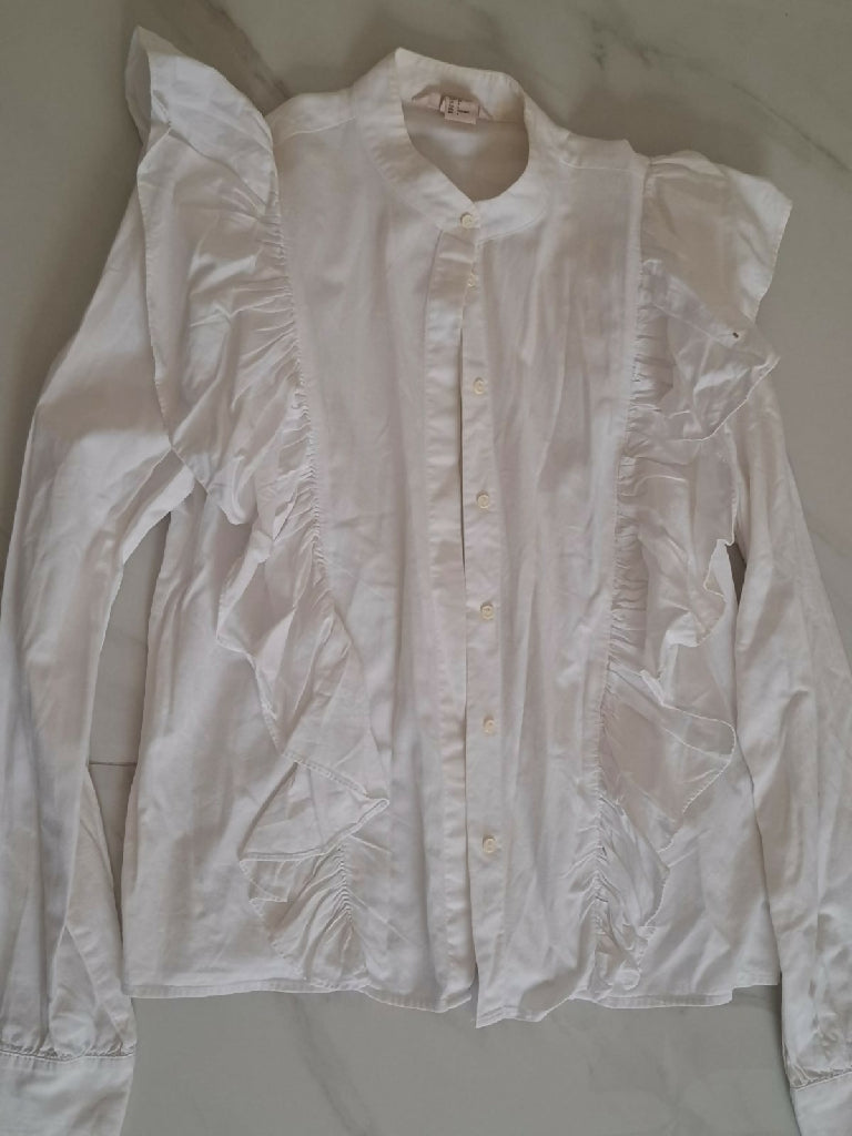 H and M white ruffle blouse