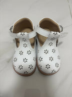 Cyrillus white girls shoes