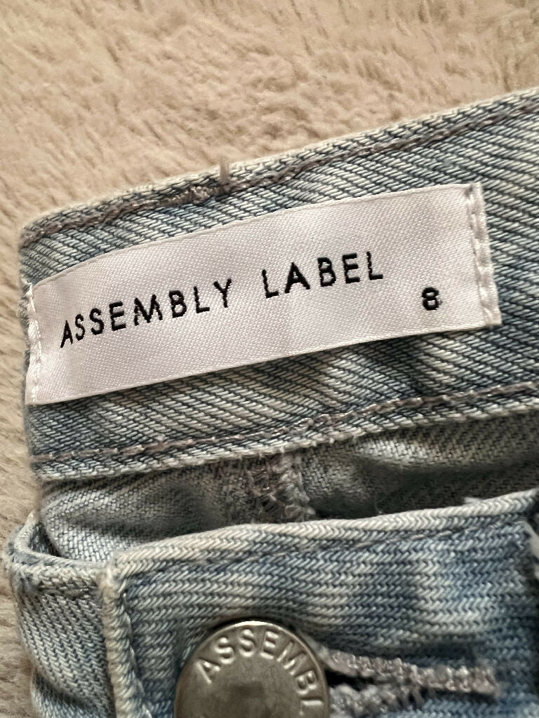 Assembly Label Jeans