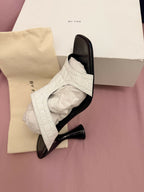 Sandal