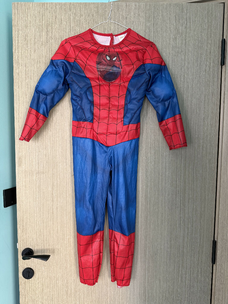 Spider-Man padded muscle costume Age 7 to 8