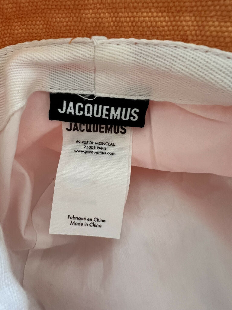 Jacquemus bucket hat