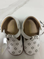 Cyrillus white girls shoes